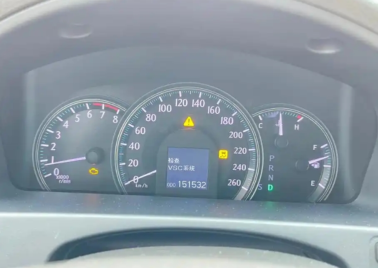 What does the 'exclamation mark' indicator light on the dashboard mean